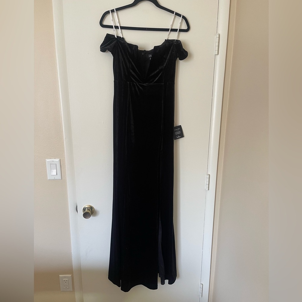 Elegant Black Off-Shoulder Gown
